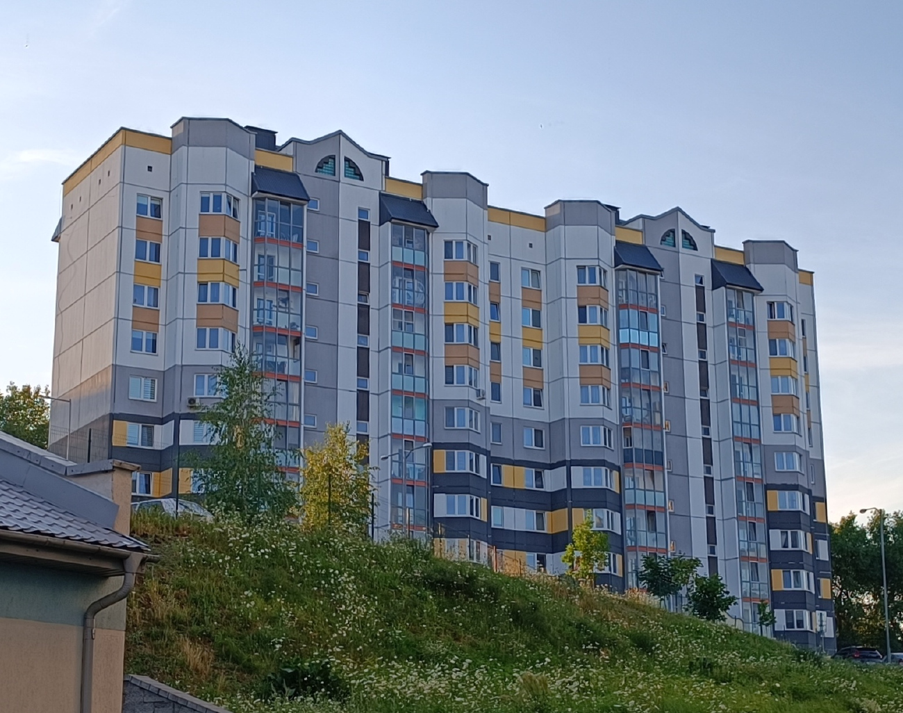 Сеница, Набережная улица, 55Б корп. 2