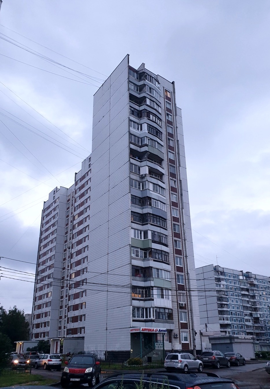 Ярославль, Проезд Моторостроителей, 14 / Ленинградский проспект, 84