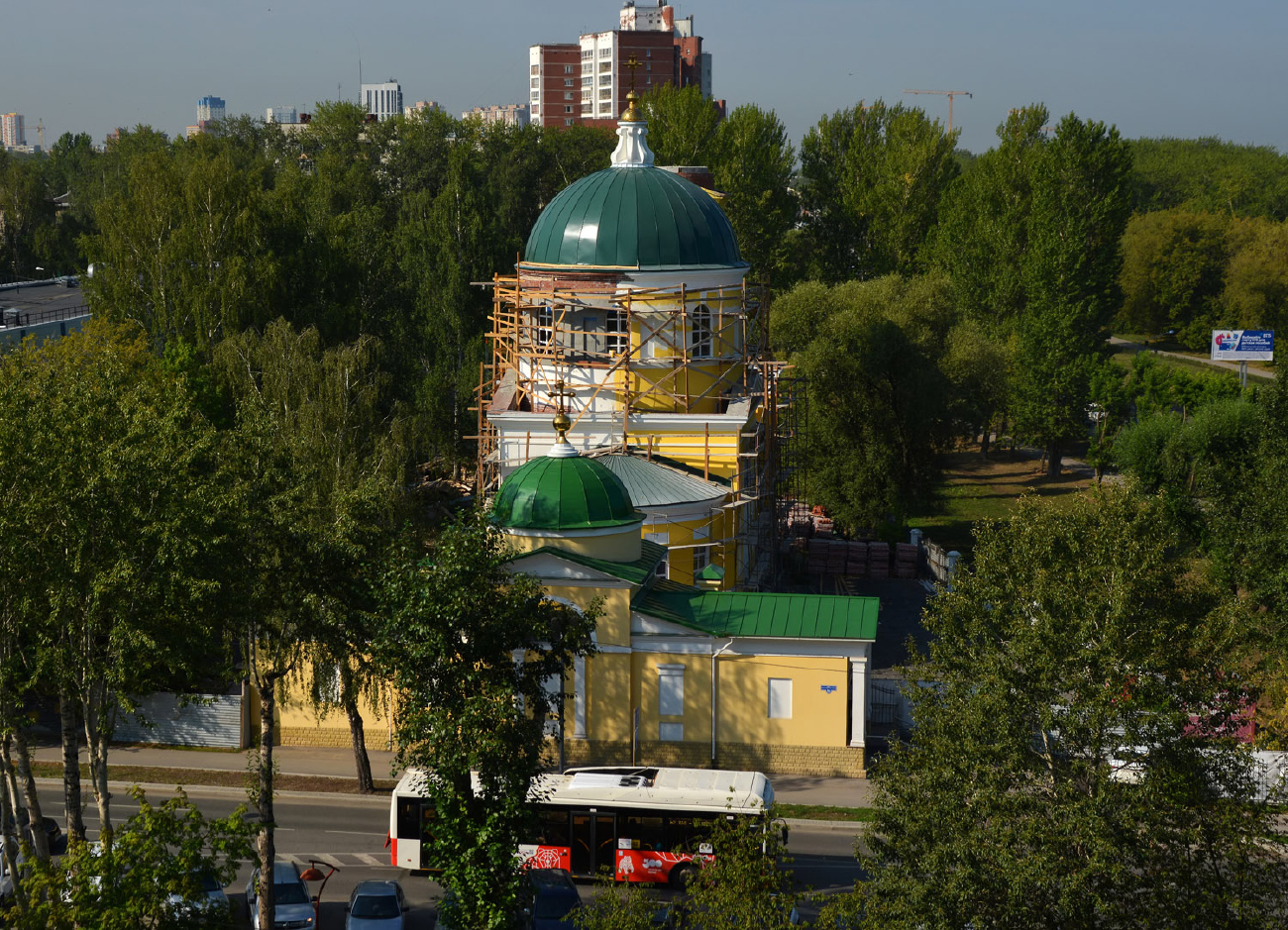 Perm, Улица Братьев Игнатовых, 2А; Улица Братьев Игнатовых, 2Б