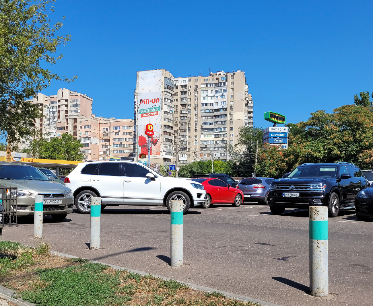 Одесса, Вулиця Інглезі, 3/3; Вулиця Інглезі, 3а корп. 7; Вулиця Інглезі, 3а корп. 8