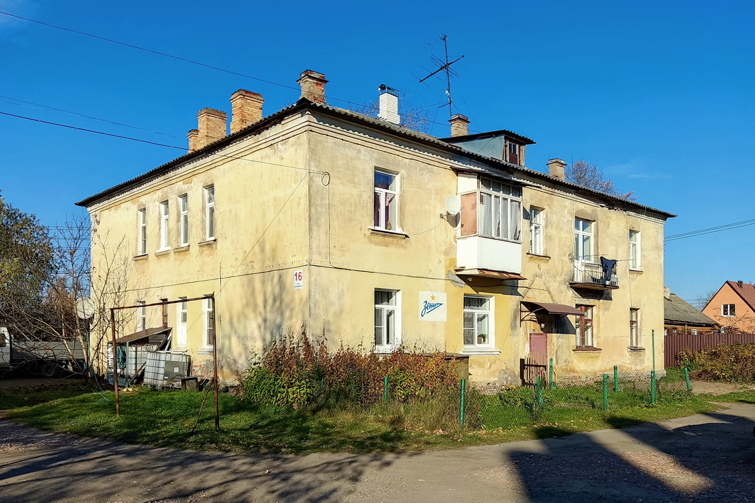 Красный Бор, Улица Калинина, 16