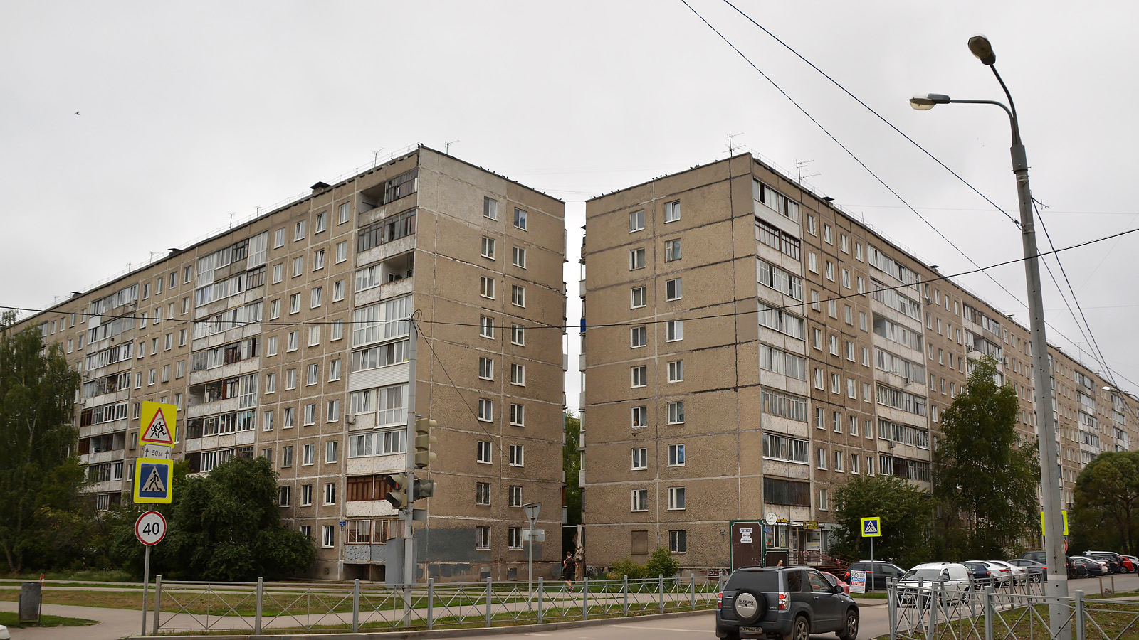 Пермь, Подлесная улица, 29; Улица Комиссара Пожарского, 14