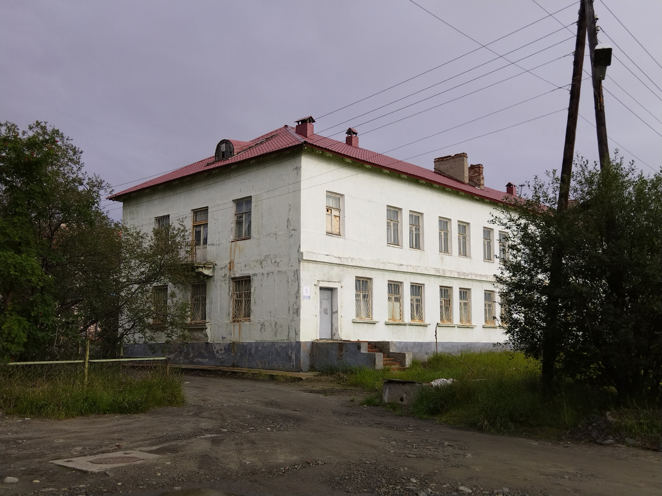 Никель, Молодёжный переулок, 5