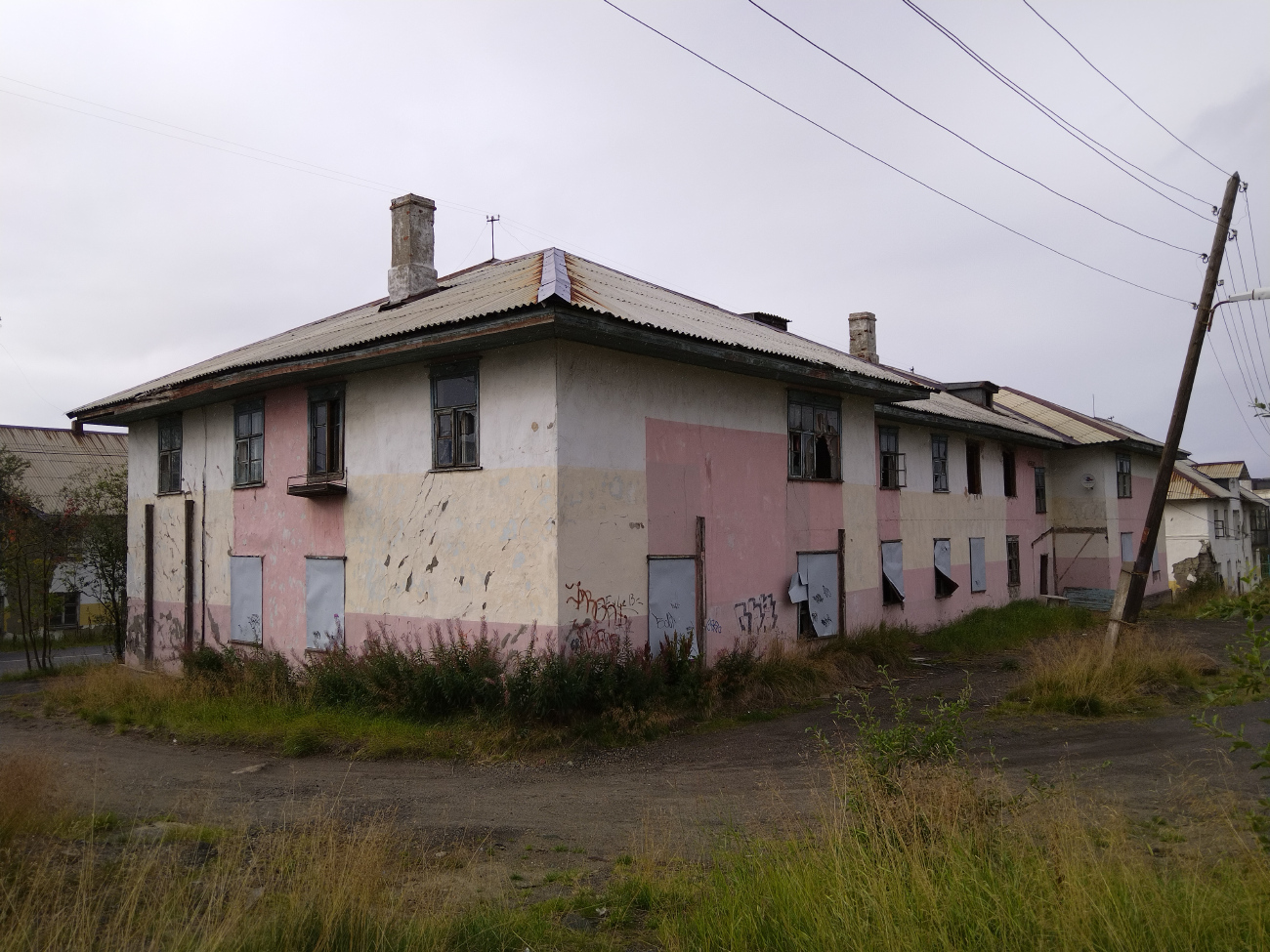 Никель, Улица 14 армии, 5