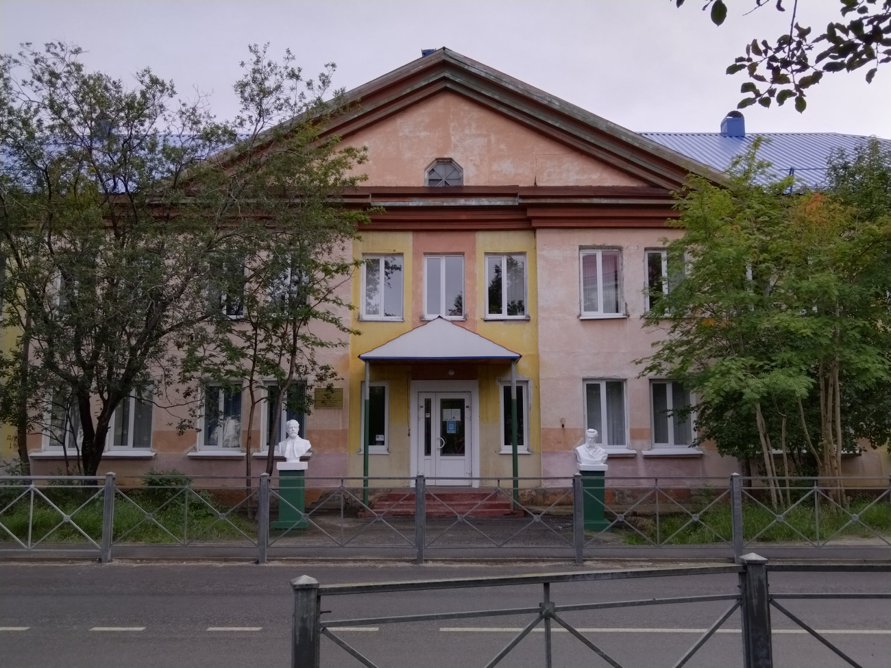 Никель, Улица Сидоровича, 13