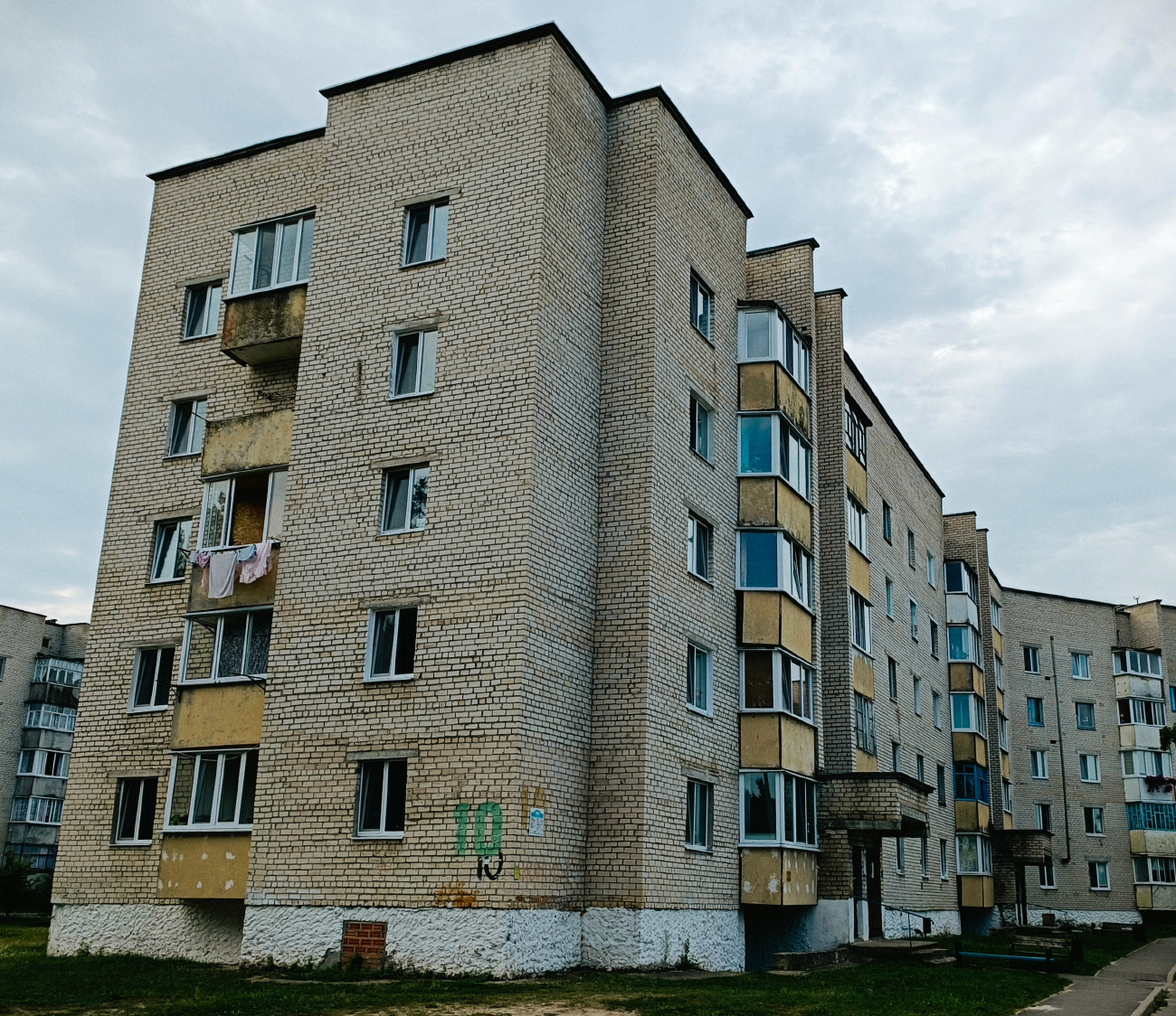 Житковичи, Приозёрная улица, 10