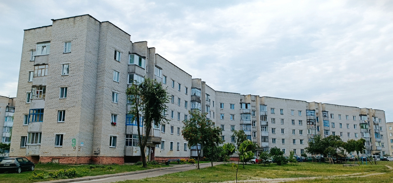 Житковичи, Приозёрная улица, 9