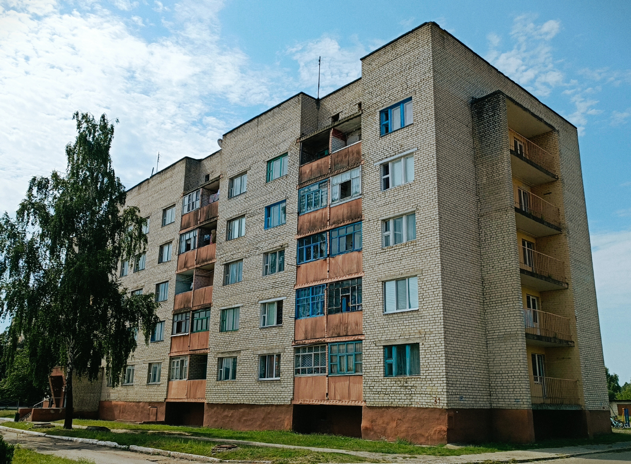 Житковичи, Приозёрная улица, 31