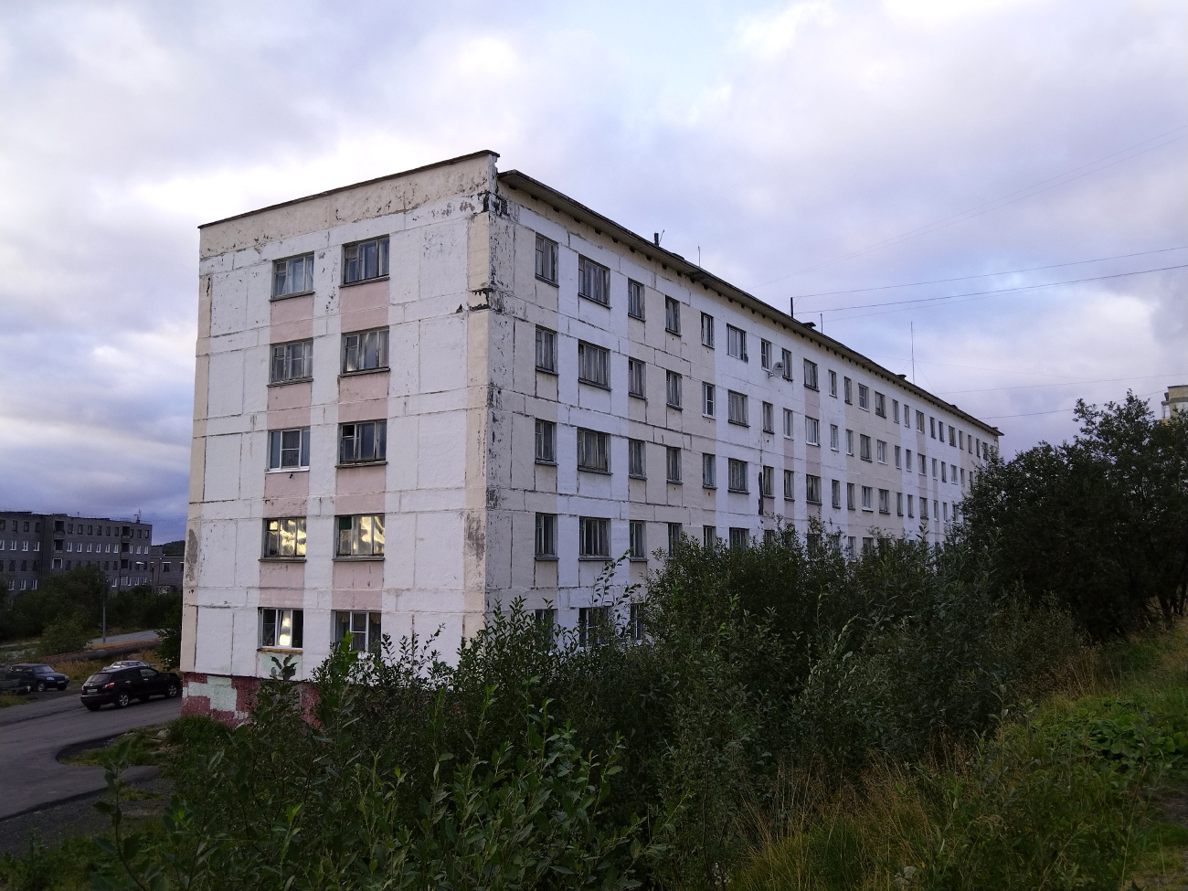 Никель, Спортивная улица, 17