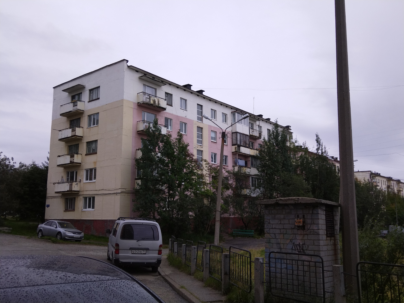 Никель, Гвардейский проспект, 28