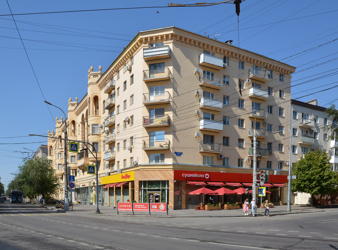 Волгоград, Улица Гагарина, 9 (подъезд 3)