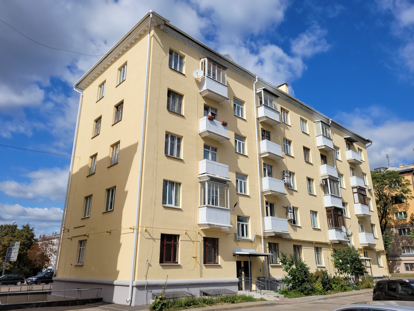 Минск, Улица Якуба Коласа, 6