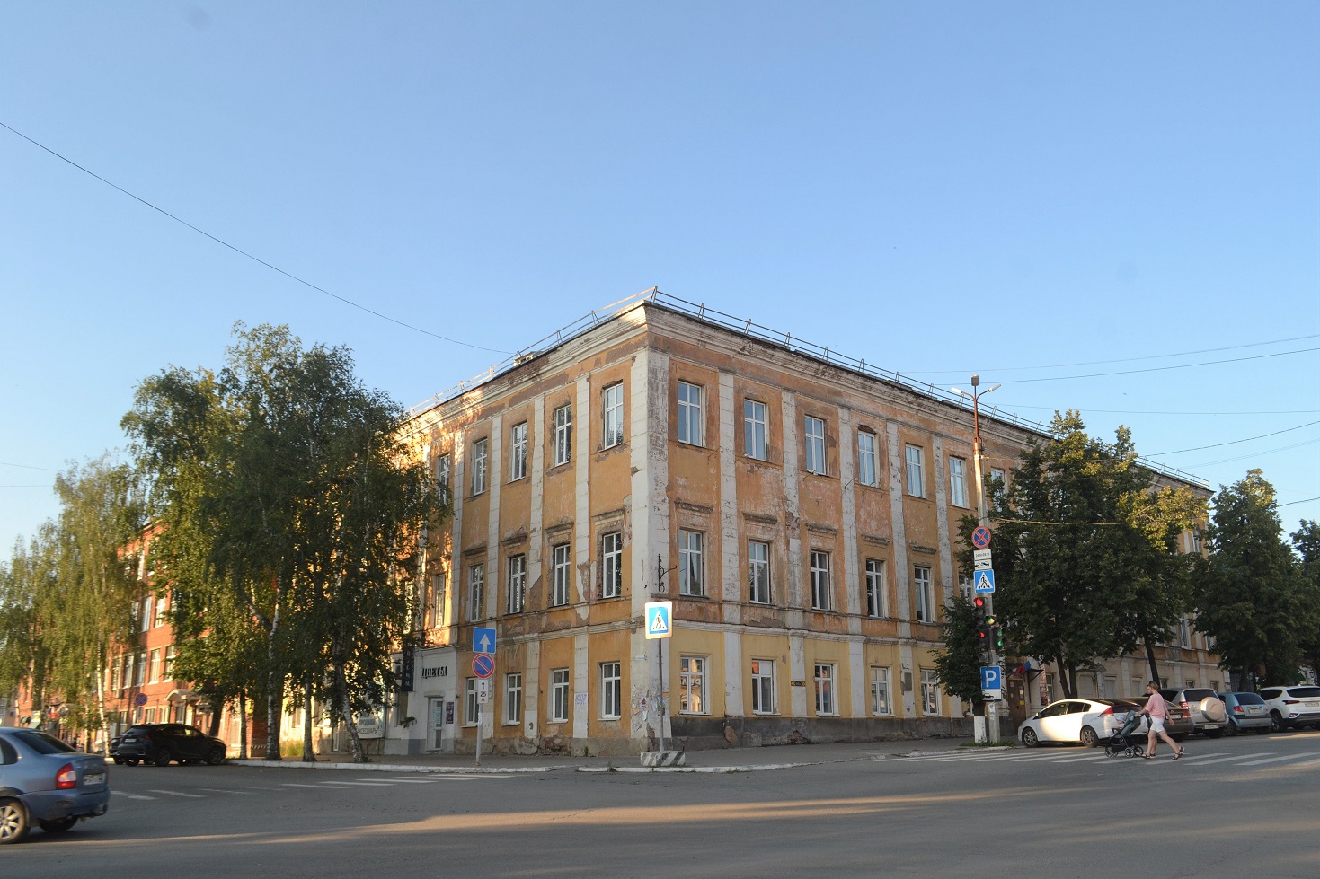 Воткинск, Улица Шувалова, 1