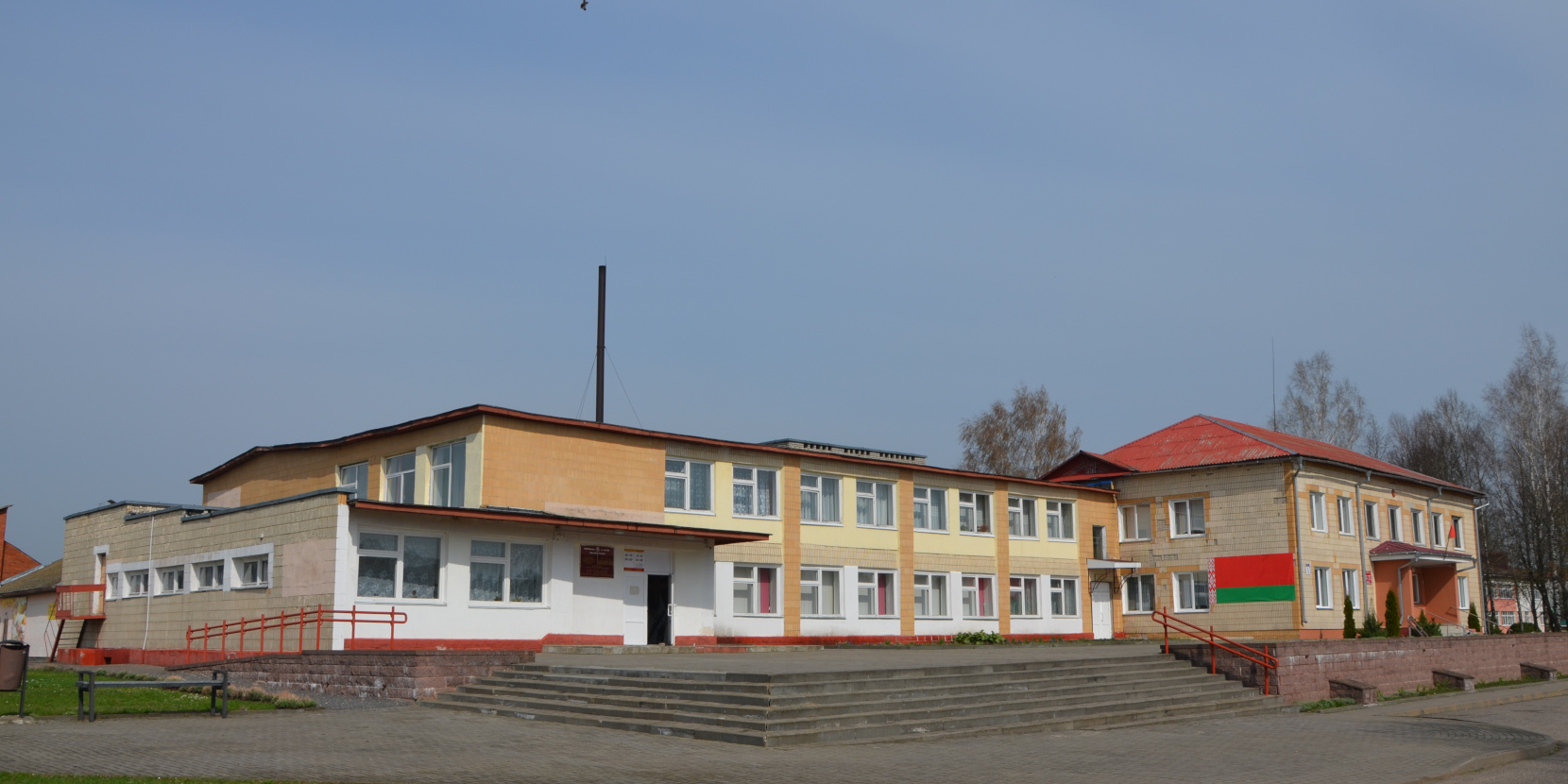 Жупраны, Молодёжная улица, 1; Молодёжная улица, 1*