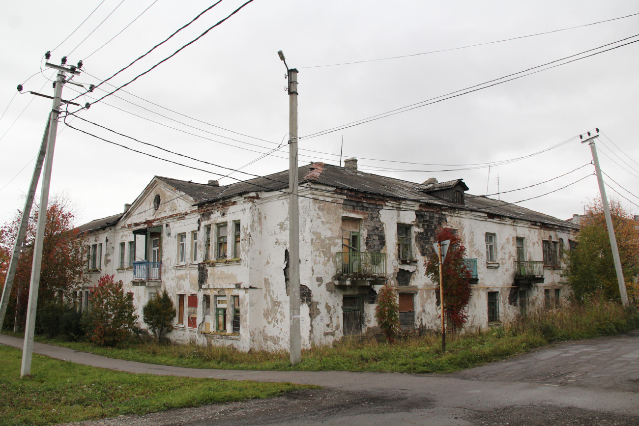 Углеуральский, 2-я Коммунистическая улица, 75