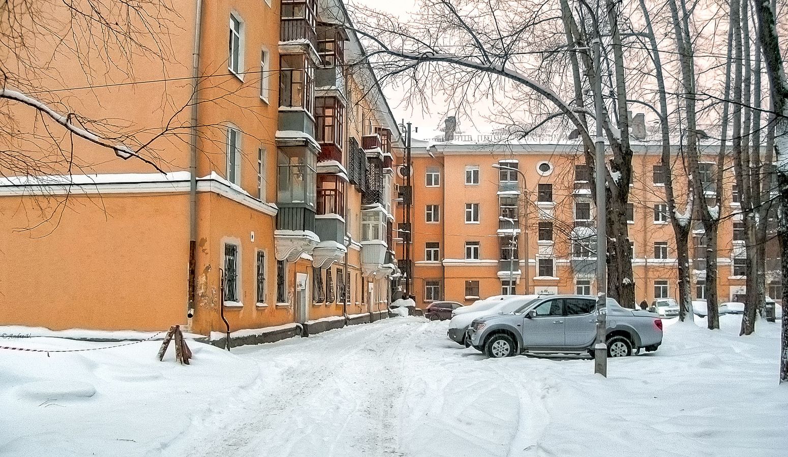 Уфа, Улица Калинина, 1 / Улица Мира, 34