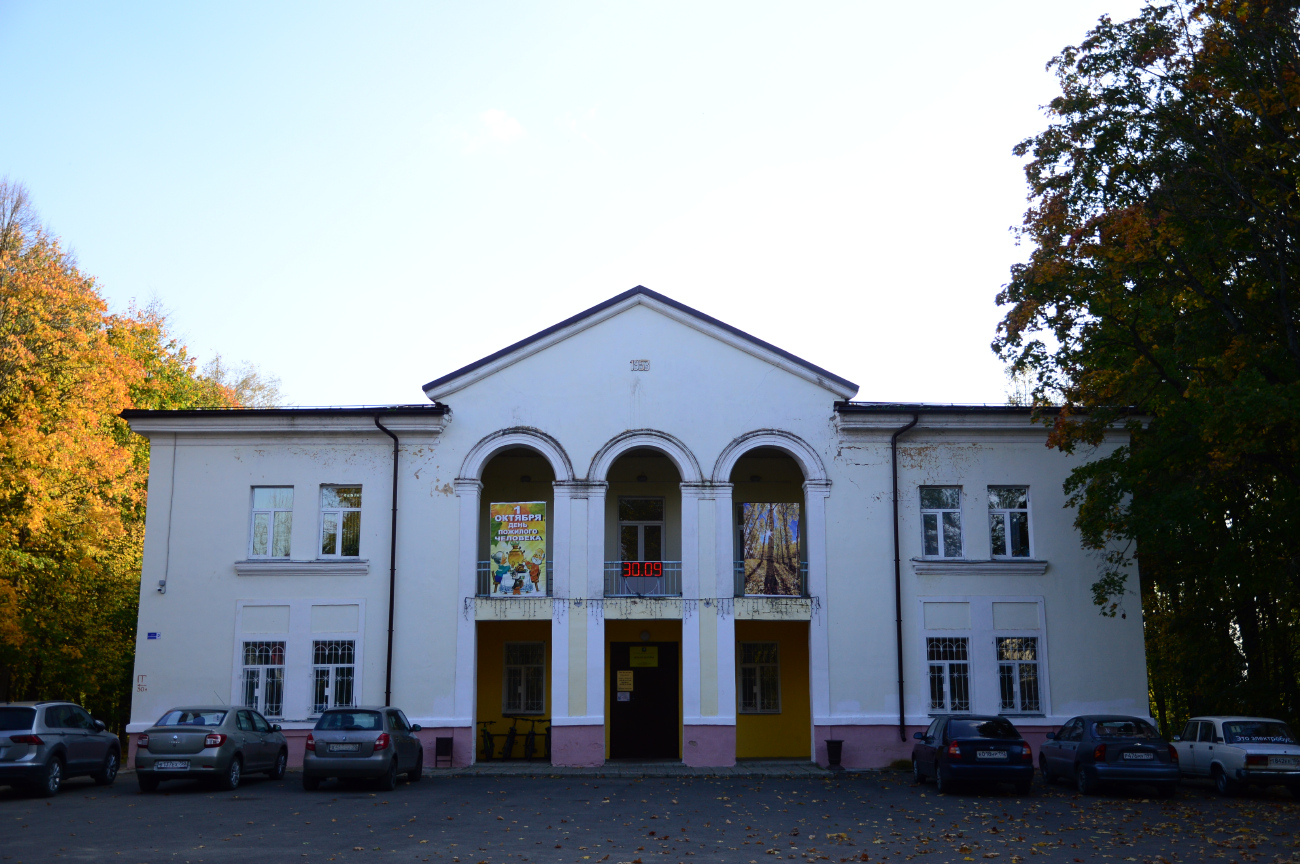 Taldomsky city district, other localities, пос. Северный, Клубная улица, 2