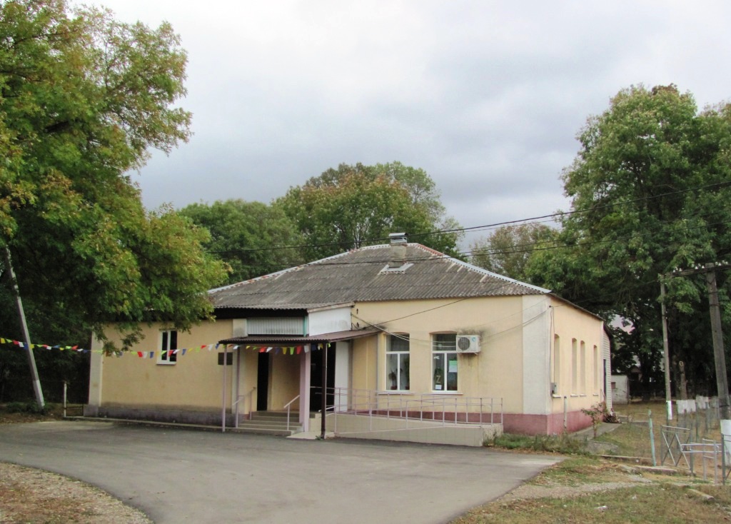 Abinsky District, other localities, Станица Шапсугская, улица Комсомольская, 1