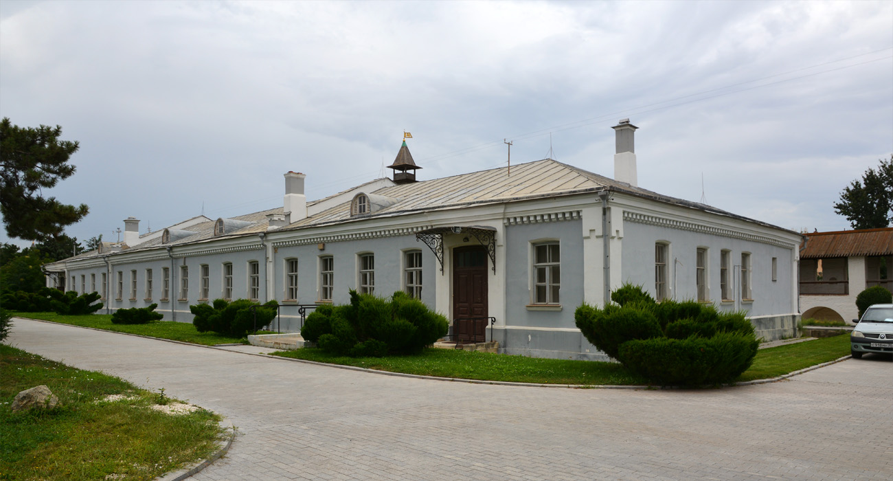 Астрахань, Улица Тредиаковского, 2