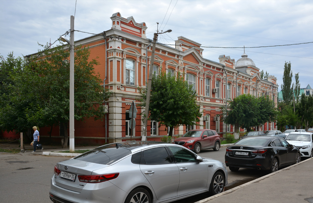 Астрахань, Улица Максаковой, 6