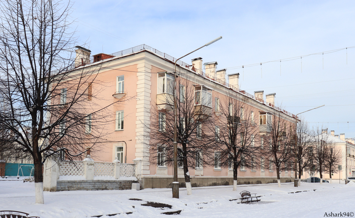 Zheleznogorsk, Улица Ленина, 4 / Советская улица, 15