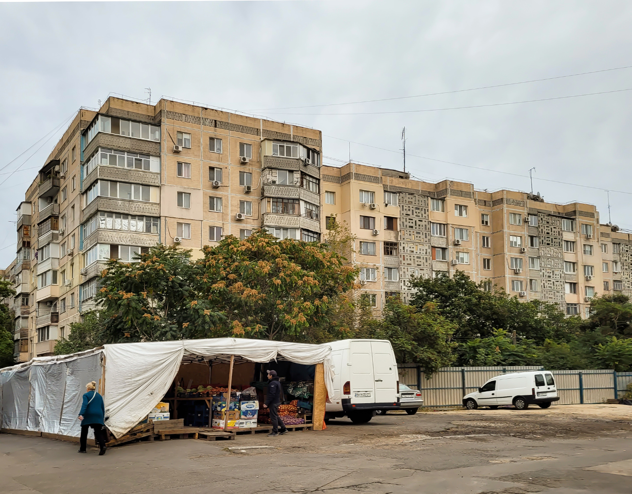 Одесса, Вулиця Академіка Корольова, 45/3; Вулиця Академіка Корольова, 45/2