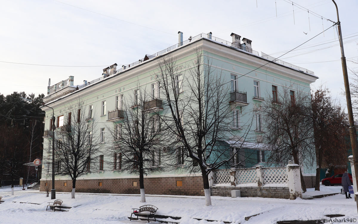 Железногорск, Парковая улица, 16 / Улица Ленина, 2