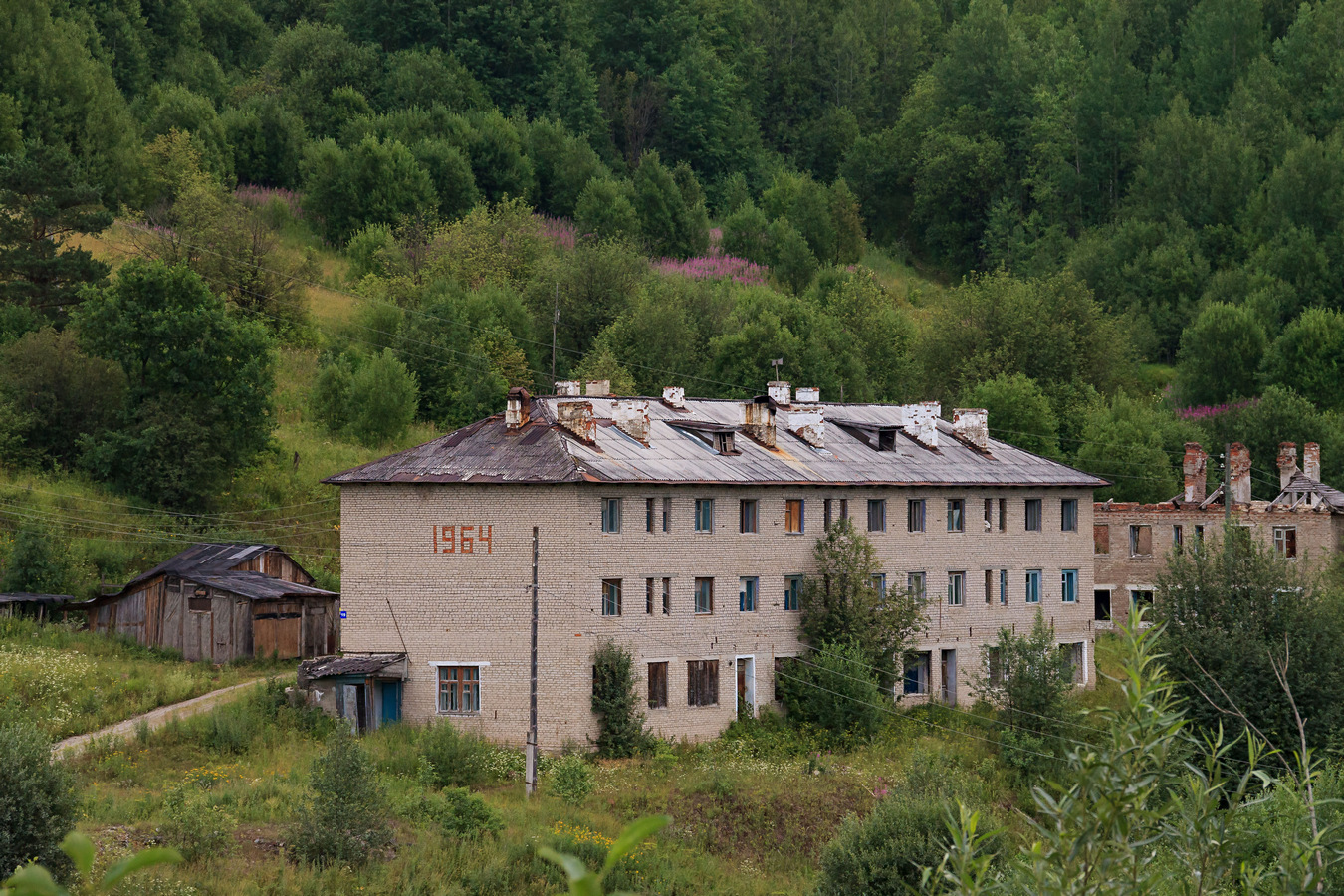 Чусовой, прочие н.п., посёлок Грузди, Заводская улица, 19