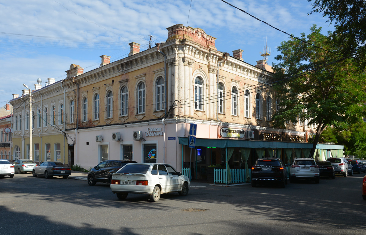 Астрахань, Улица Кирова, 27