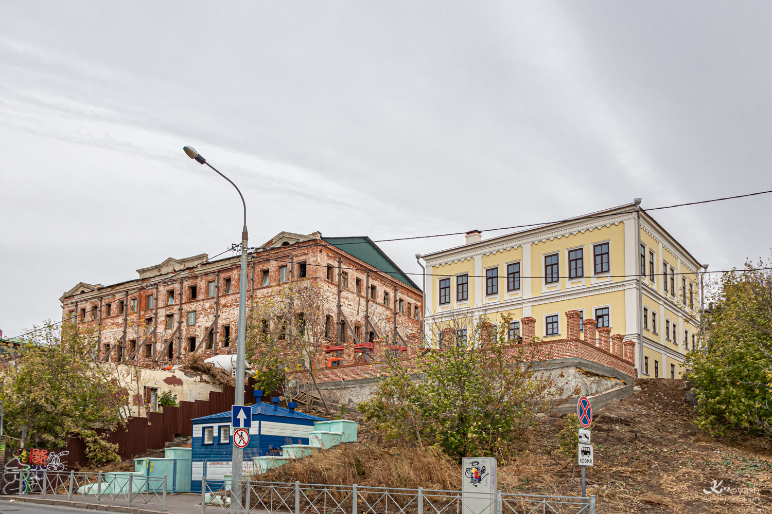 Казань, Улица Рахматуллина, 6 / Улица Кави Наджми, 9; Профсоюзная улица, 11
