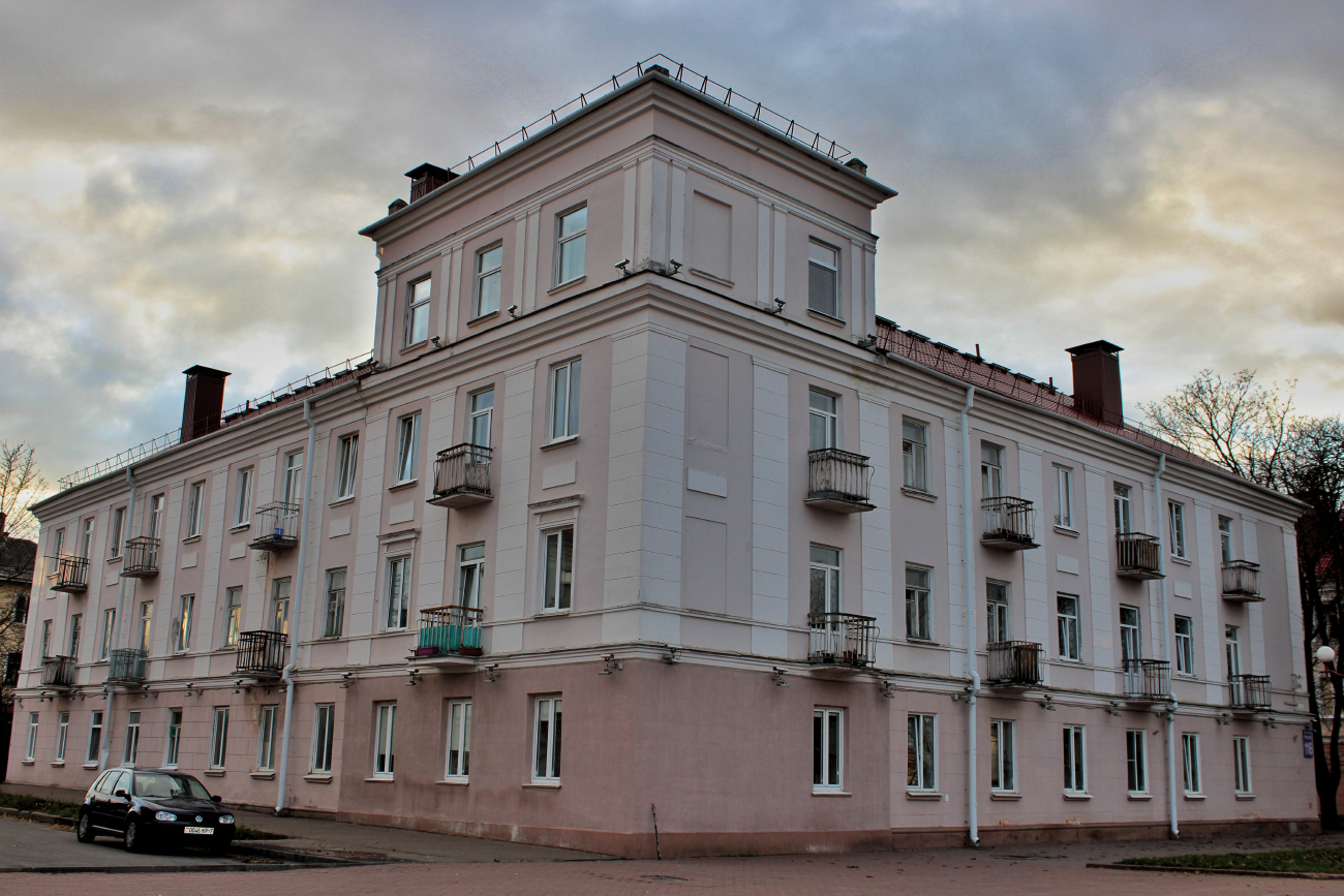 Минск, Партизанский проспект, 116 / Трудовая улица, 7