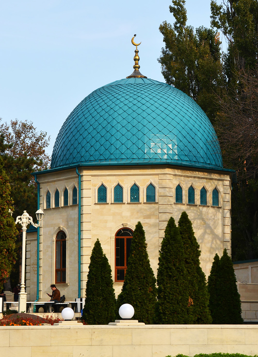 Махачкала, Площадь Ленина, 1б