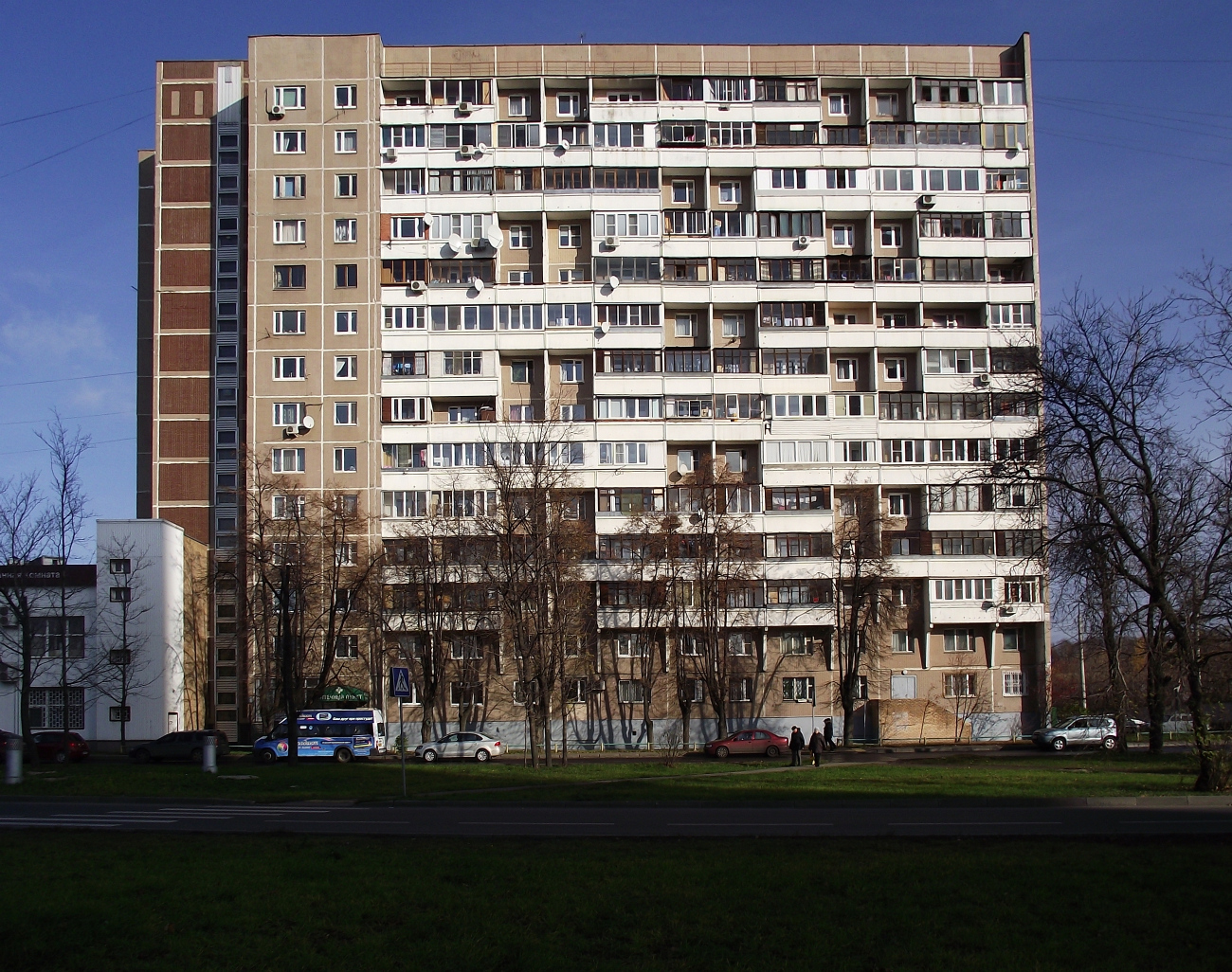 Москва, Ярославское шоссе, 28 (подъезды 1-2)