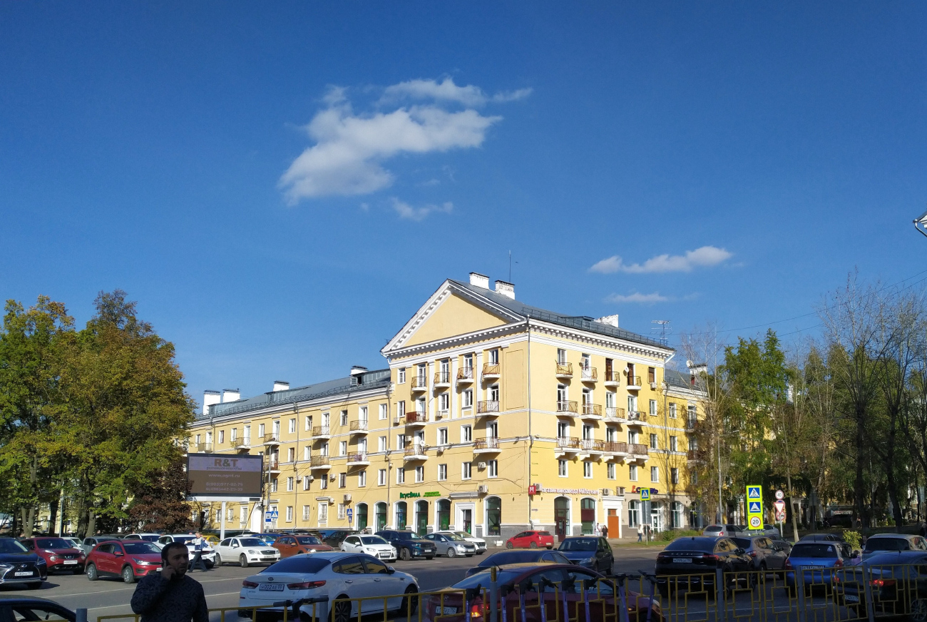 Воскресенск, Октябрьская улица, 1 / Площадь Ленина, 2