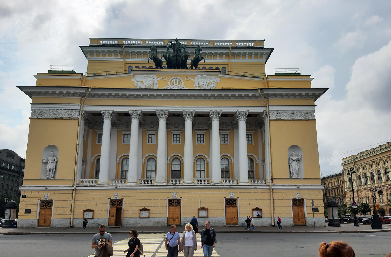 Санкт-Петербург, Площадь Островского, 2