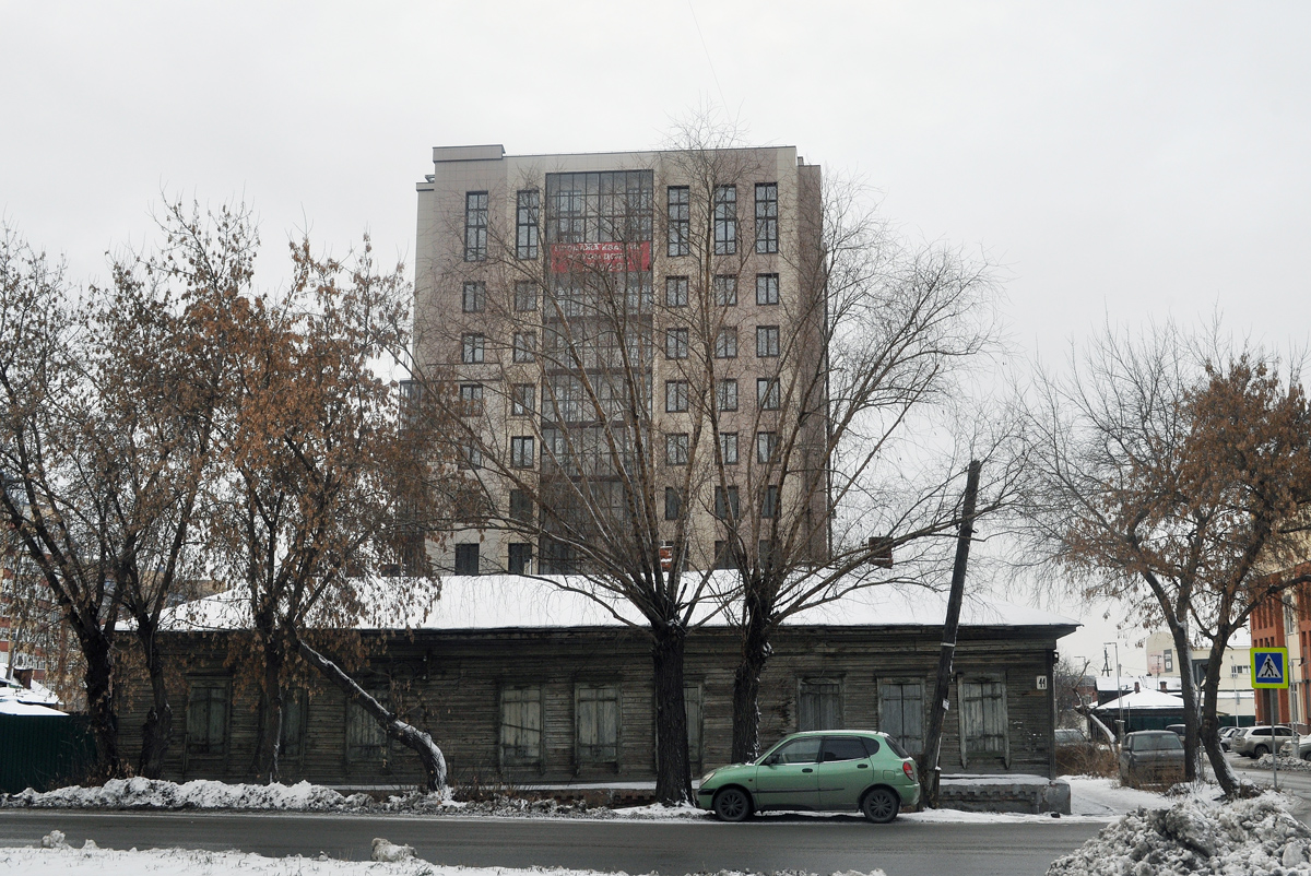 Омск, Улица Звездова, 60 / Улица Куйбышева, 44