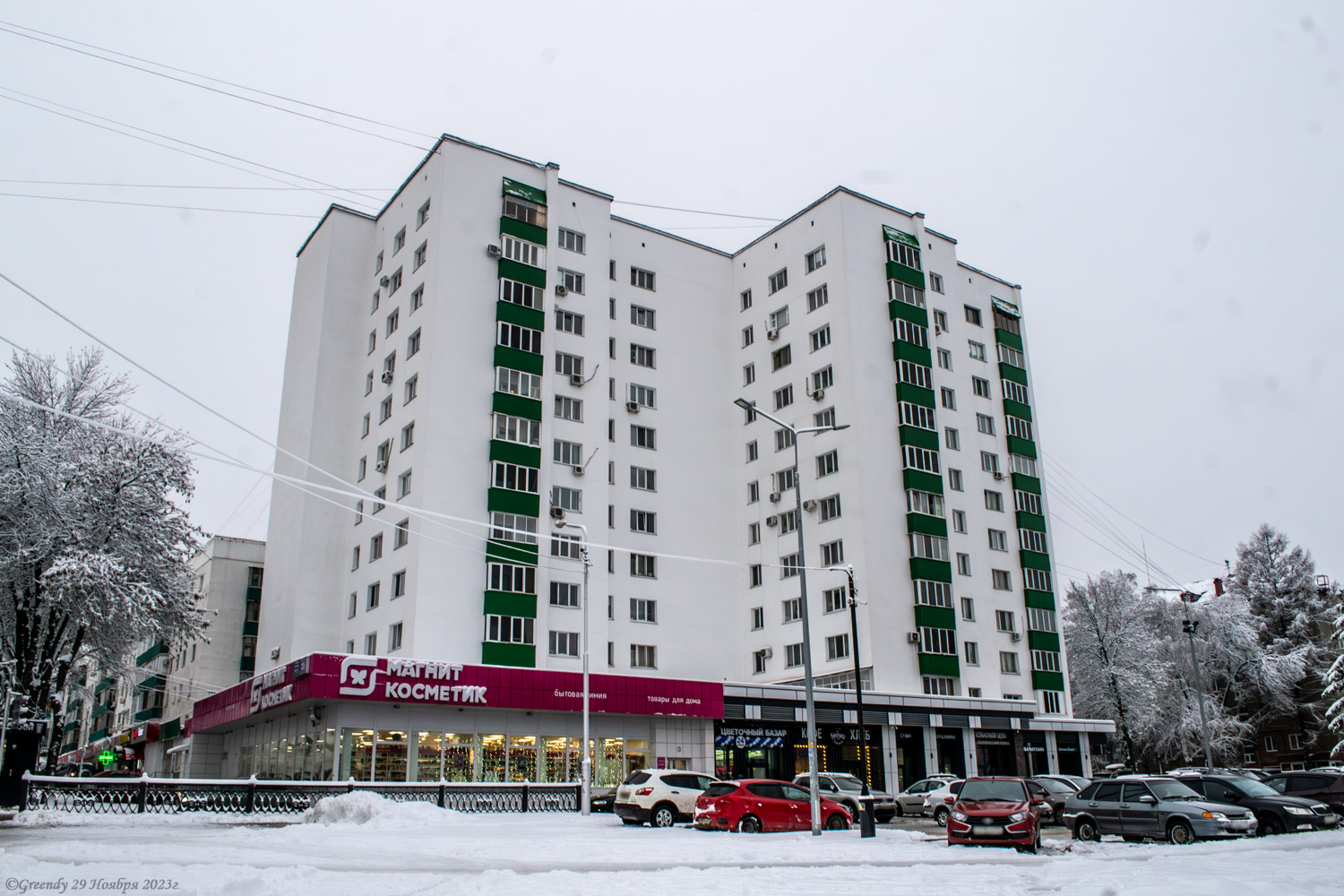 Уфа, Проспект Октября, 135 / Улица Чудинова, 18