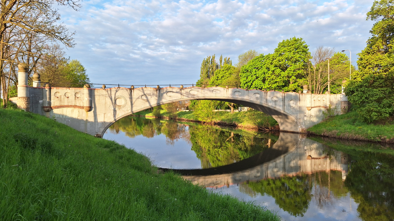 Градец-Кралове, Мост Plácky