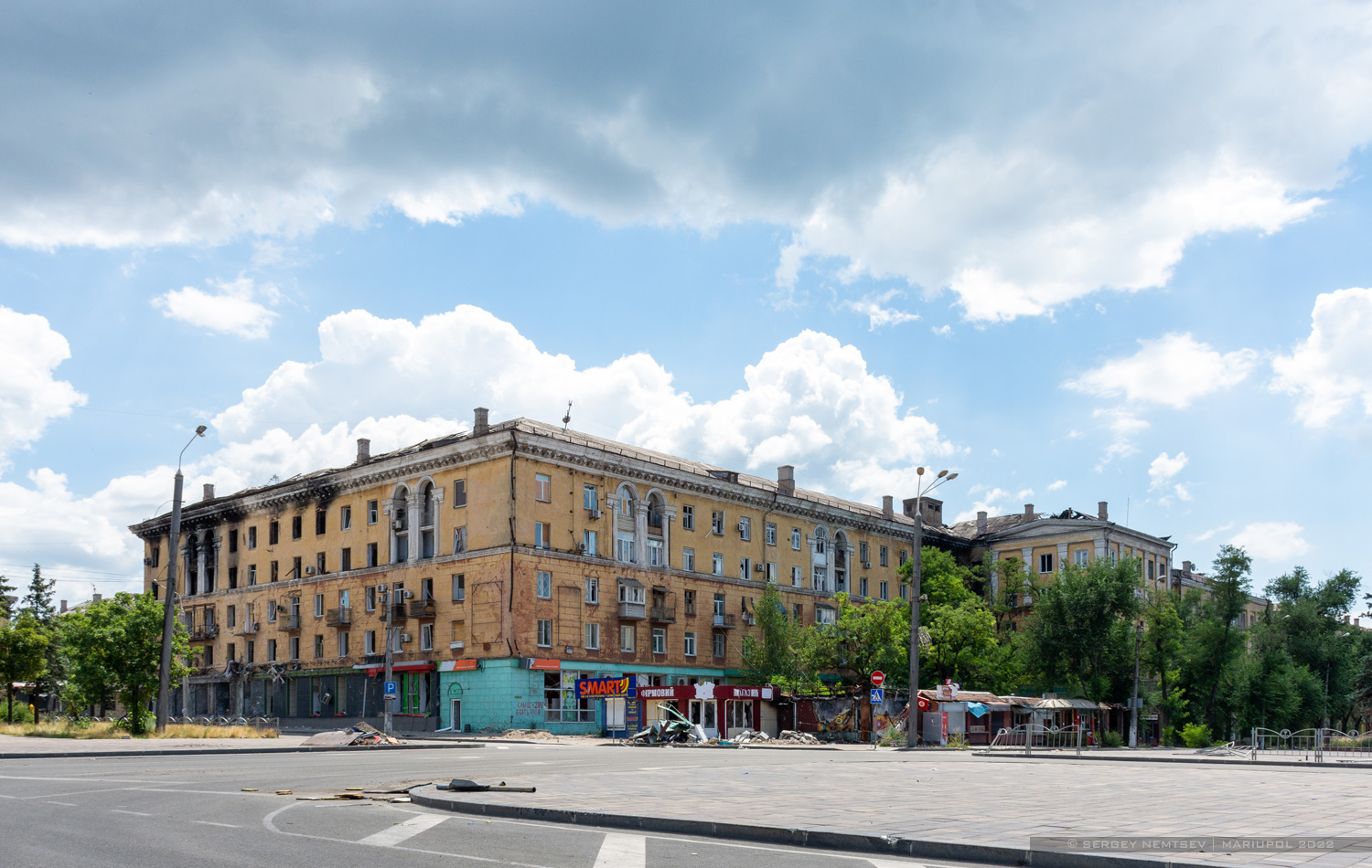 Мариуполь, Бульвар 50 лет Октября, 21 / проспект победы, 43