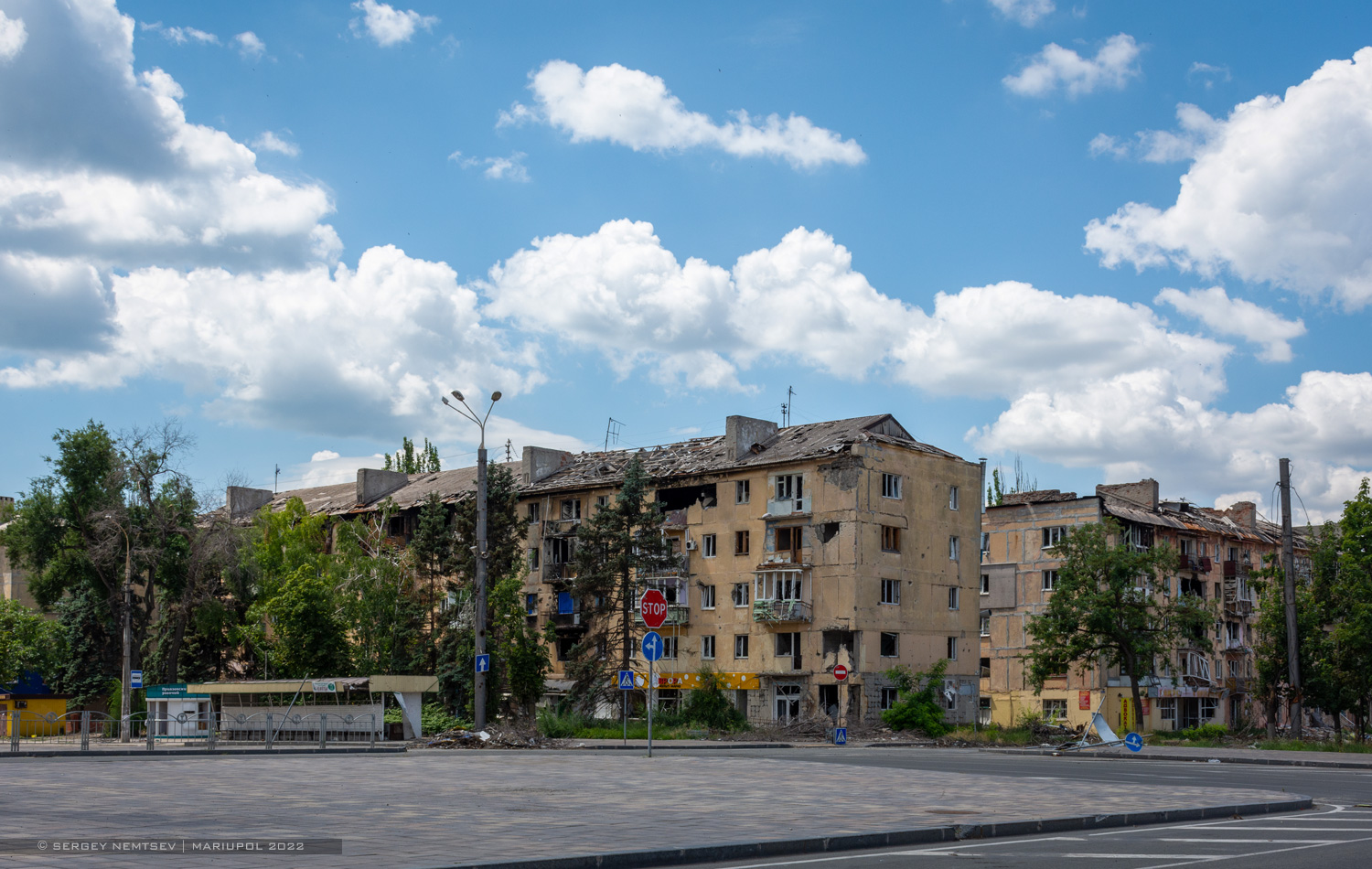 Мариуполь, Проспект Победы, 41 / Бульвар Меотиды, 40