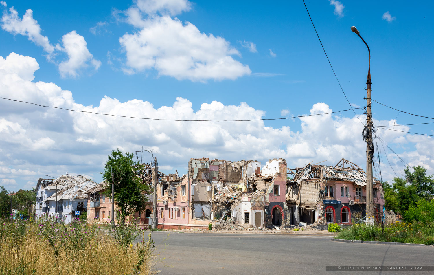 Мариуполь, Улица Пашковского, 12 / Проспект 1 Мая, 56; Улица Пашковского, 10; Улица Пашковского, 8 / Лечебный переулок, 1