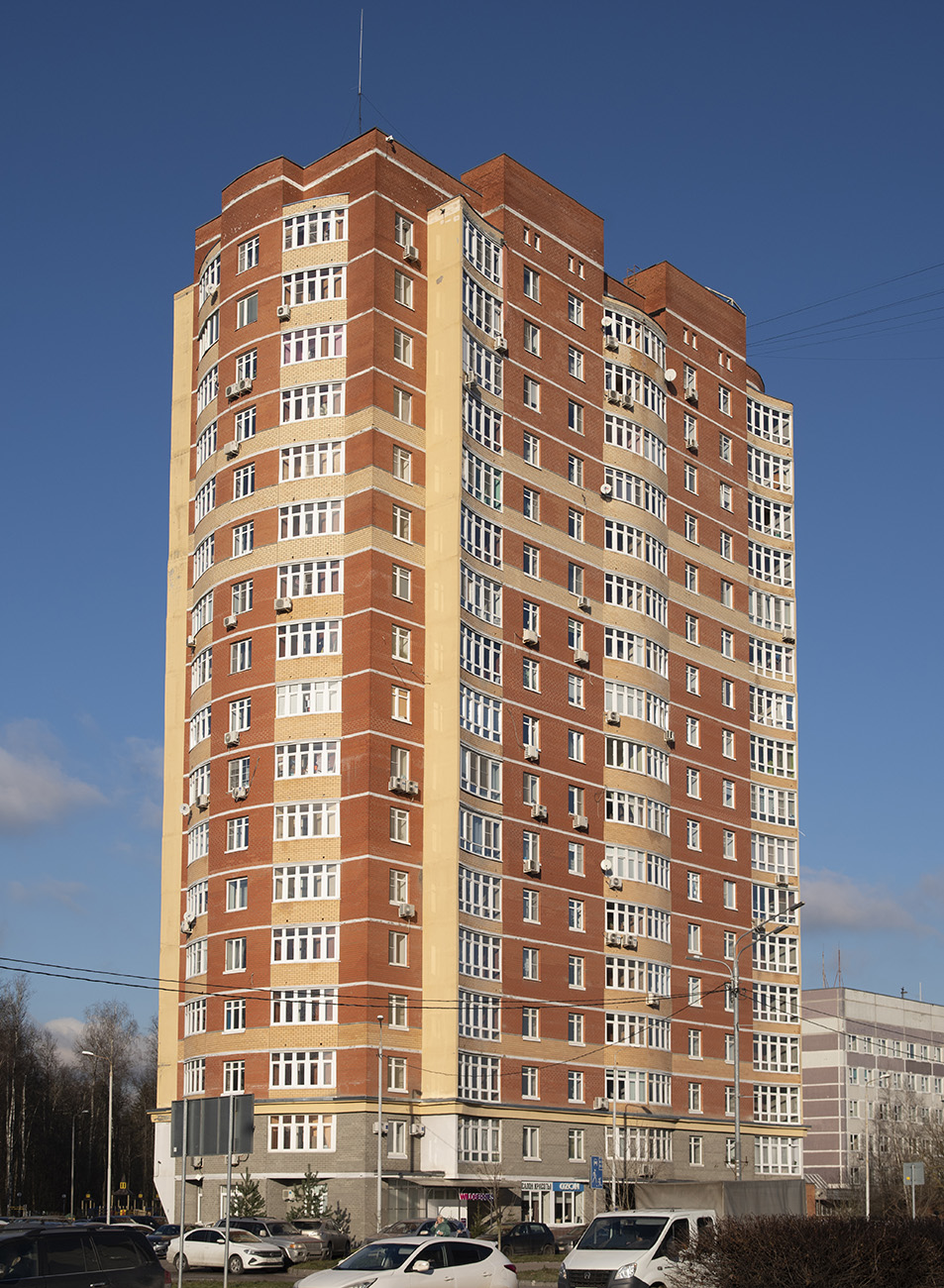 Троицк, Октябрьский проспект, 1 корп. 1