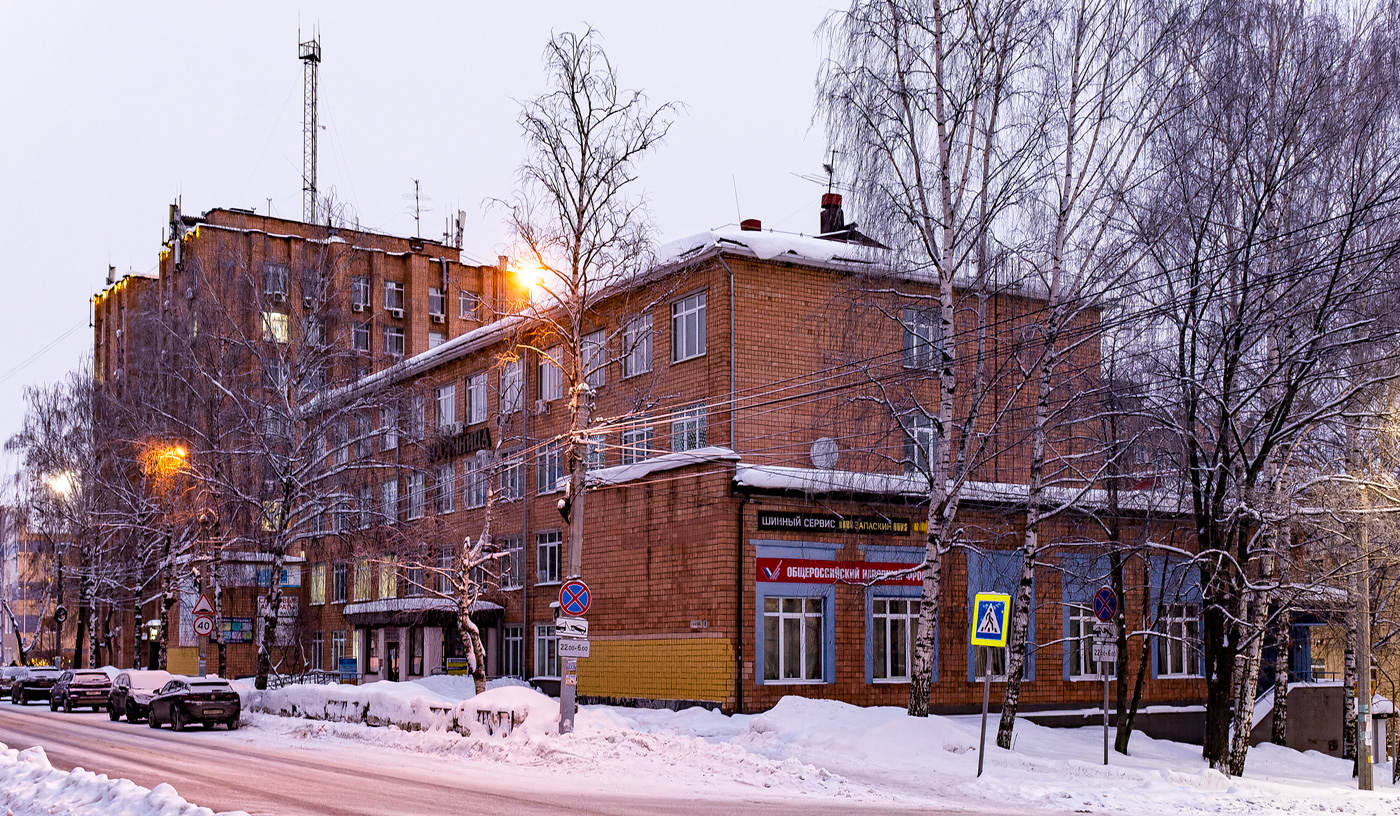 Ижевск, Красногеройская улица, 18