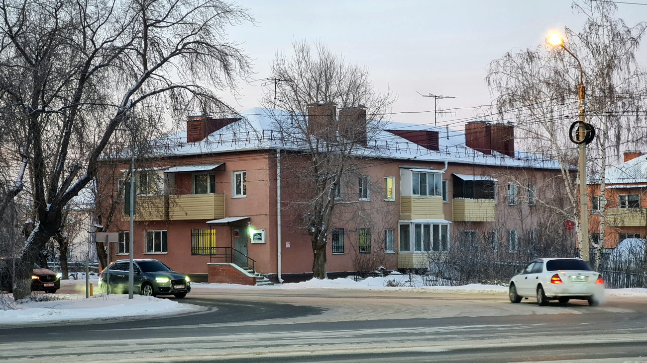 Омск, Мельничная улица, 90 / Улица Талалихина, 2