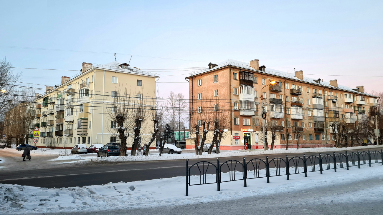 Омск, 6-я Станционная улица, 13; 6-я Станционная улица, 15