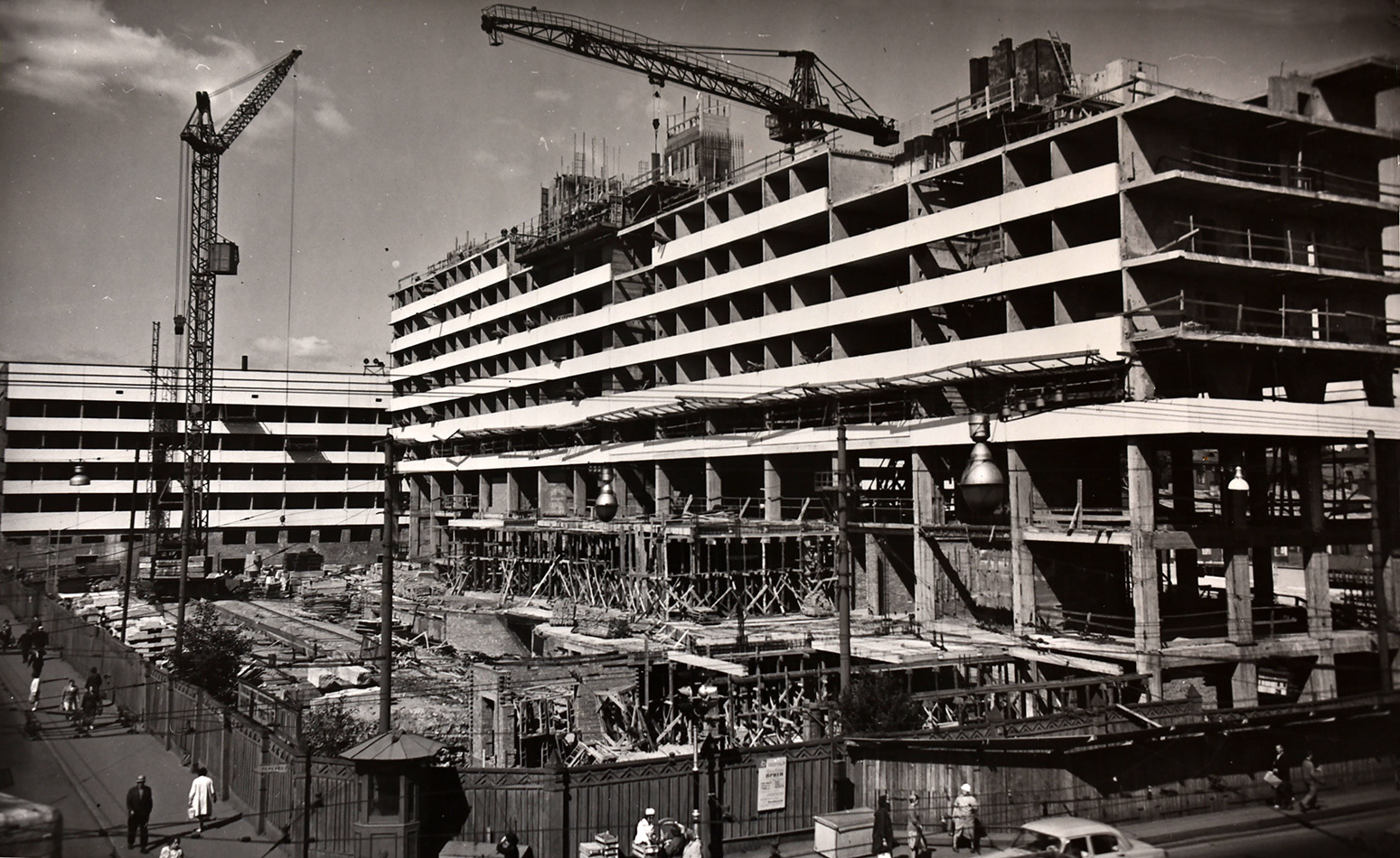 Санкт-Петербург, Лермонтовский проспект, 43 / Набережная реки Фонтанки, 140