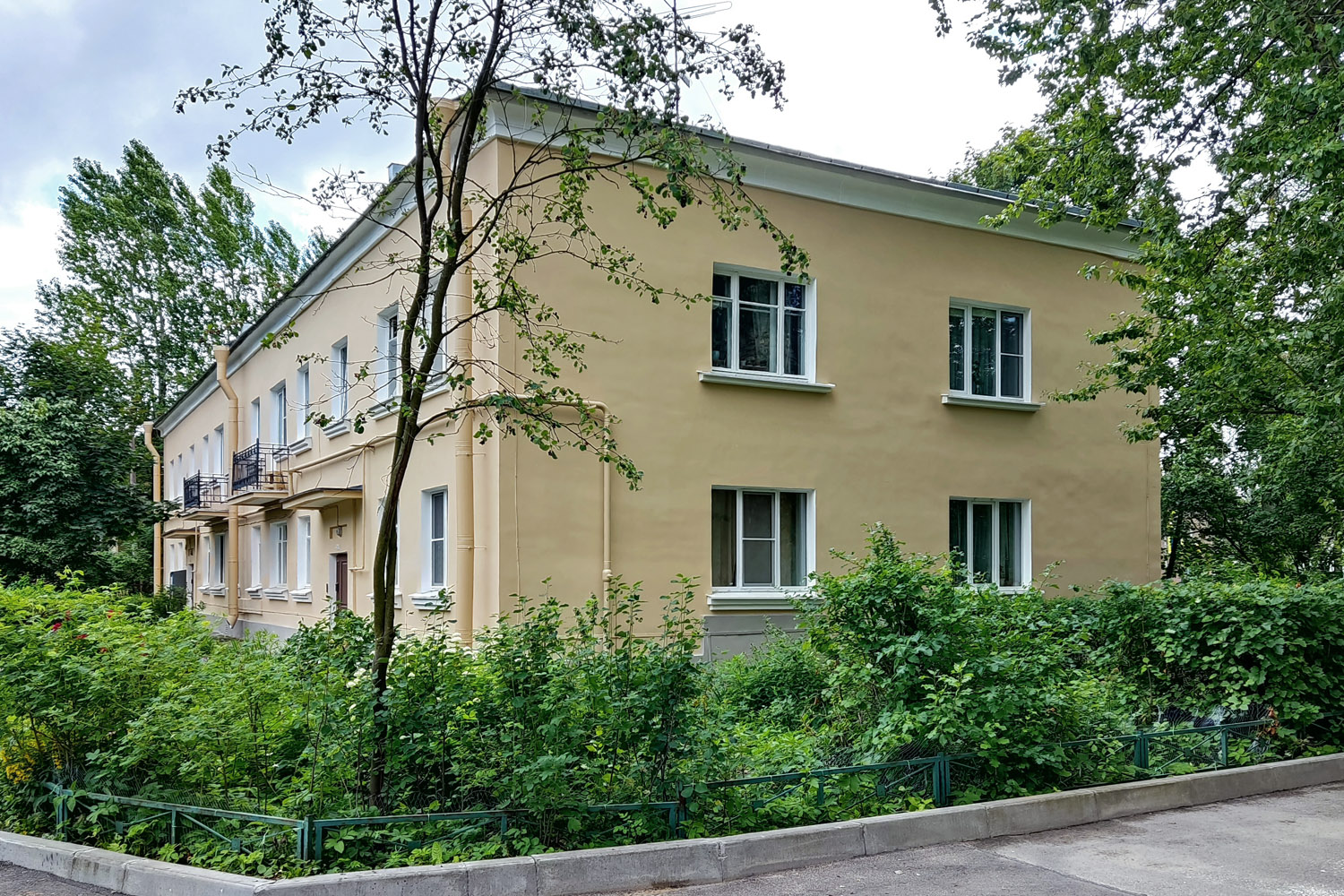Песочный, Ленинградская улица, 48