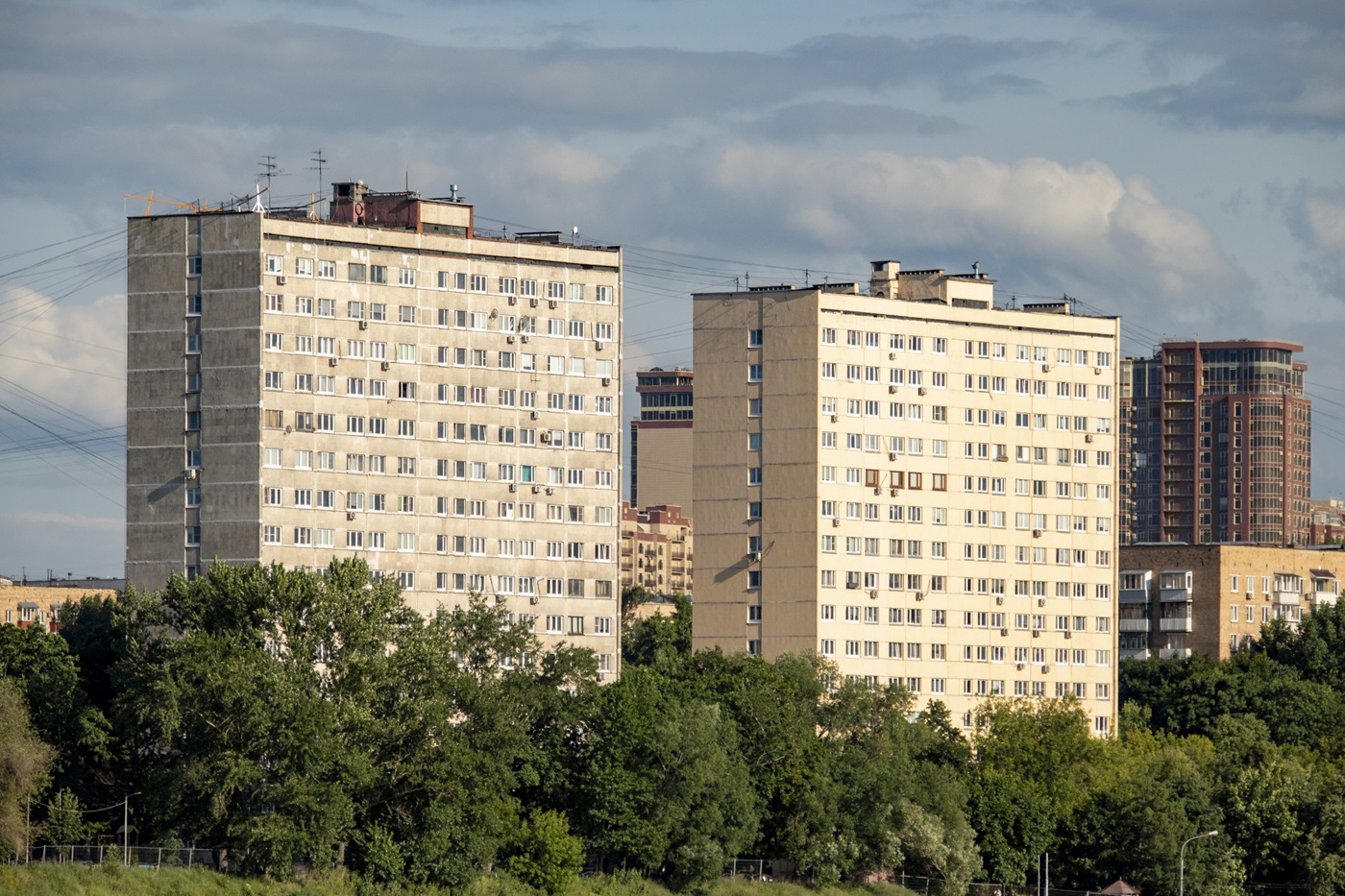 Moscow, Крутицкая набережная, 11; Крутицкая набережная, 13