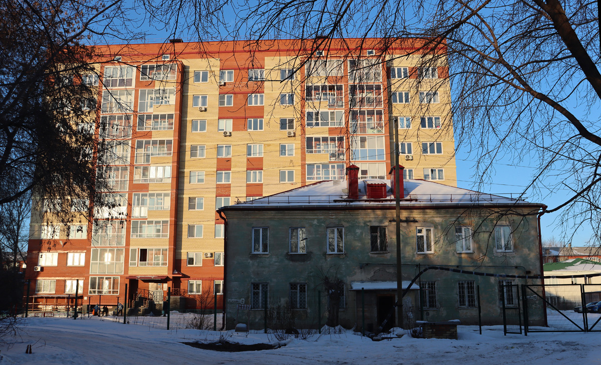 Омск, Улица Сурикова, 22/1; Улица Сурикова, 22