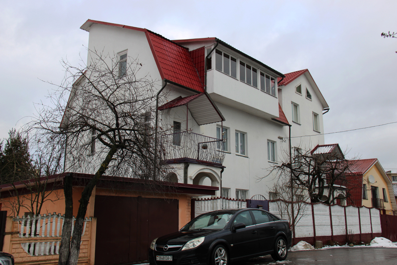 Минск, 1-й переулок Васнецова, 6